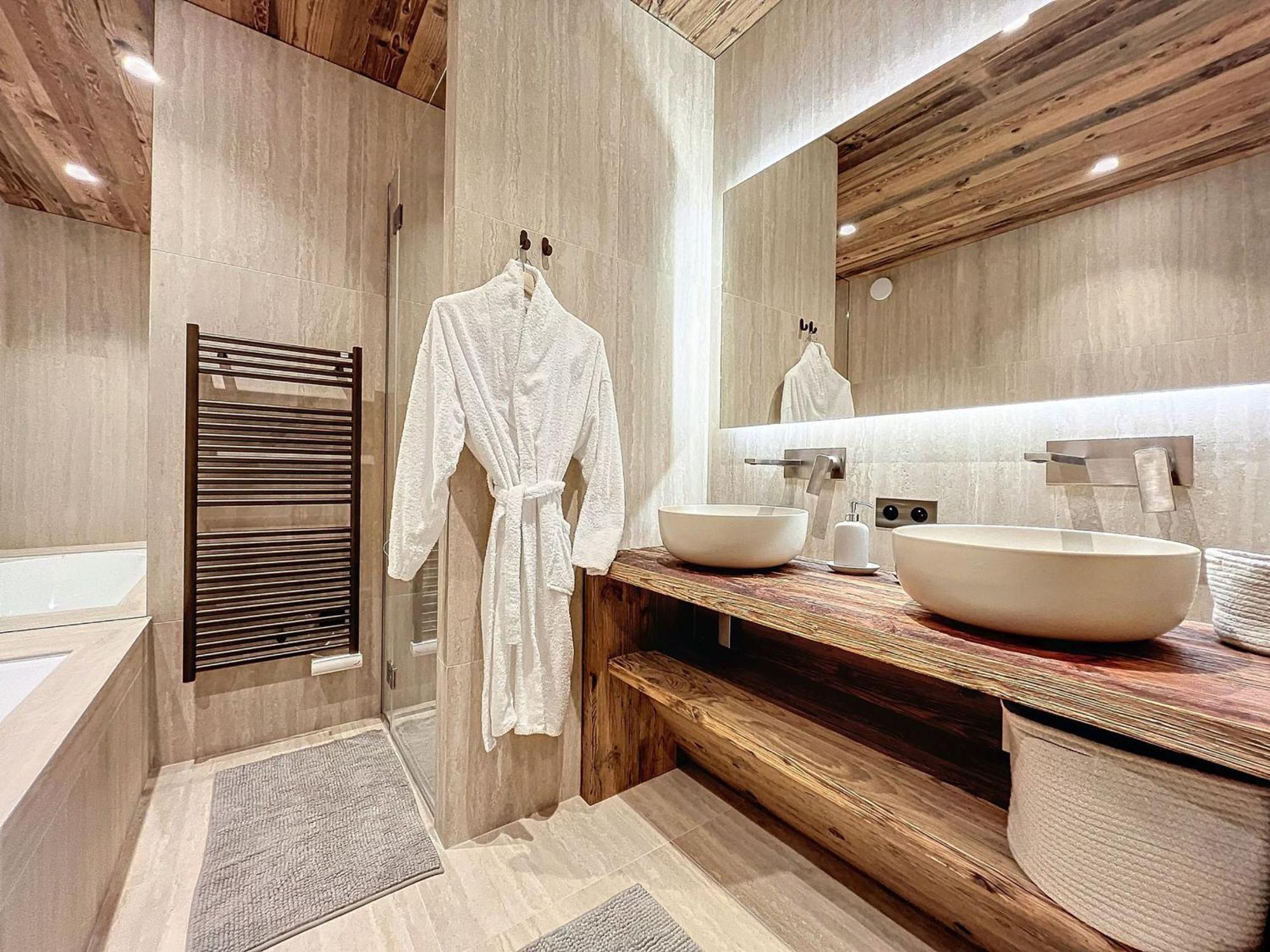 Chalet Meribel, 11 Pieces, 15 Personnes - Fr-1-688-79 Exterior photo